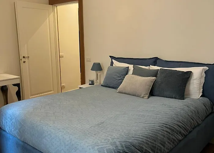 Deluxe Spanish Steps Apartment *