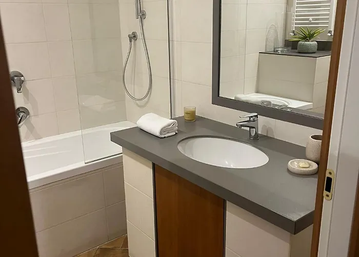 Deluxe Spanish Steps Apartment